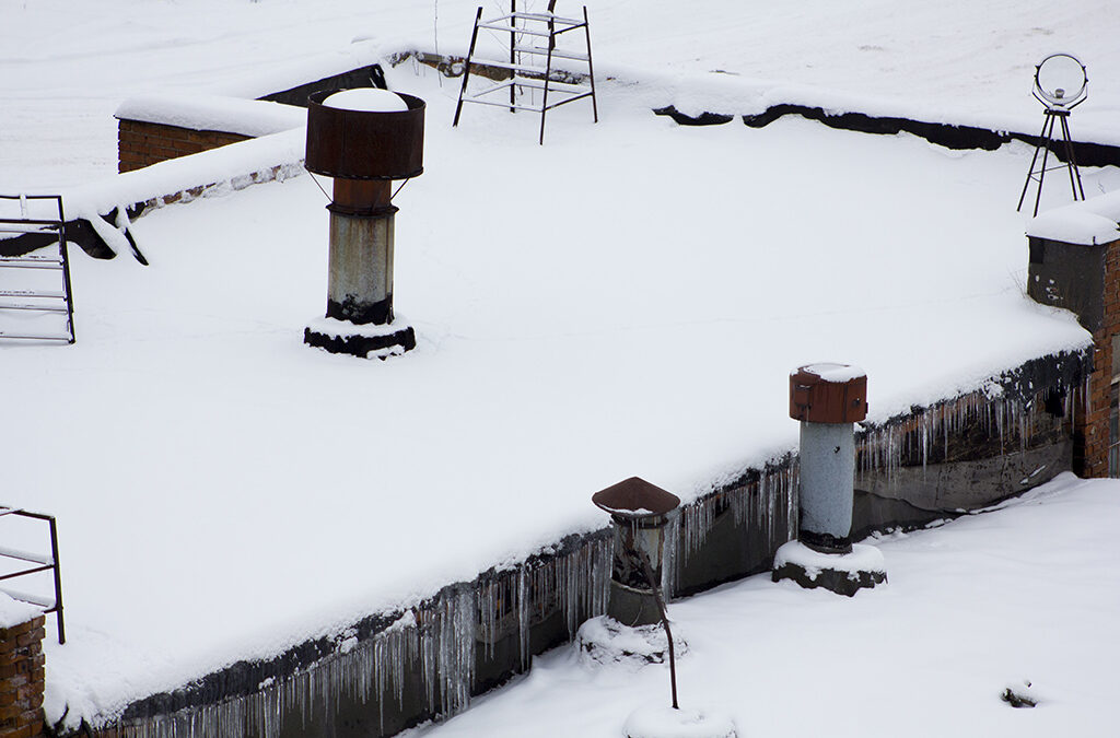 Guide to flat roof snow removal